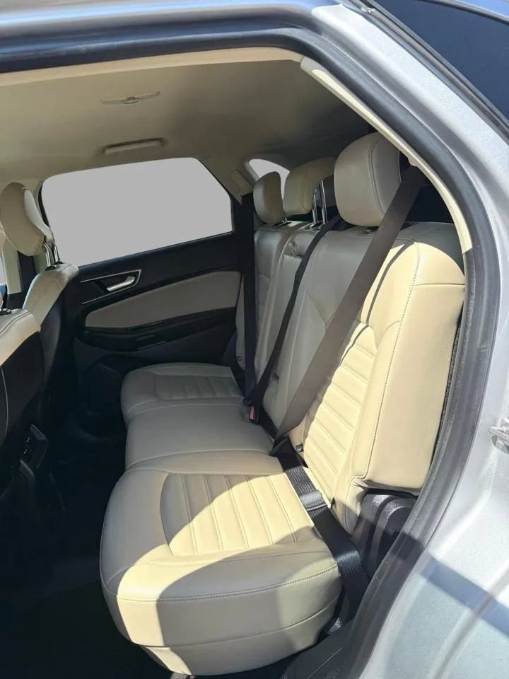 Used 2019 Ford Edge SEL w/ Equipment Group 201A FWD image 29