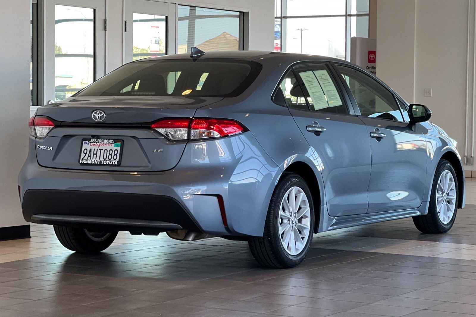 Certified 2022 Toyota Corolla LE w/ LE Convenience Package FWD image 4