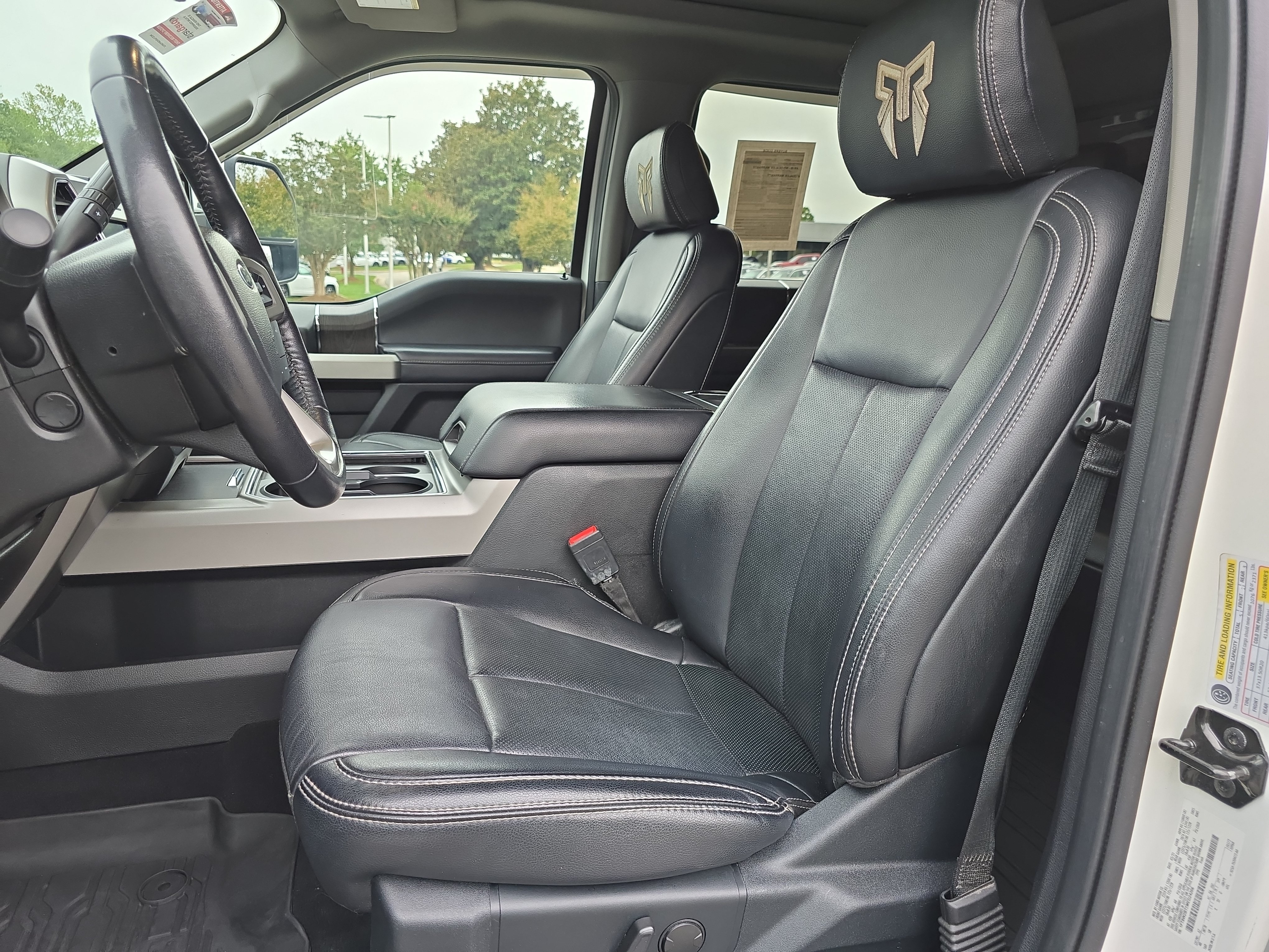 Used 2021 Ford F250 Lariat w/ Lariat Ultimate Package AWD/4WD image 14
