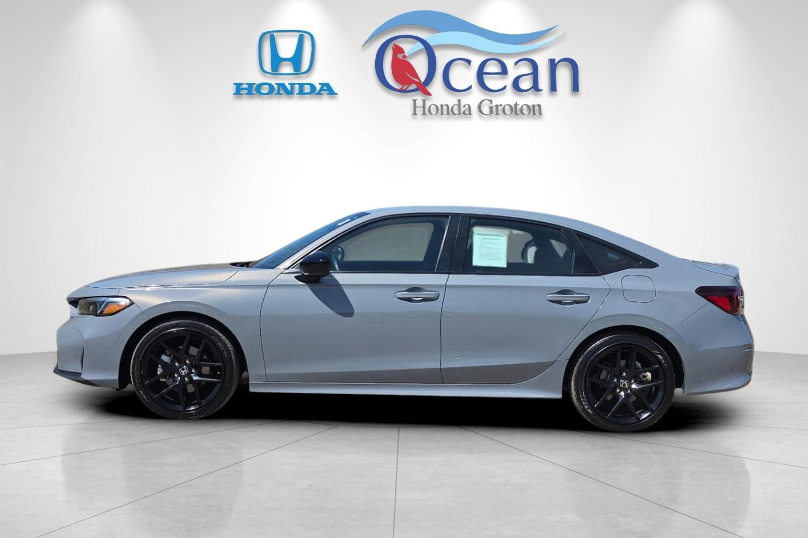 Used 2025 Honda Civic Sport image 6