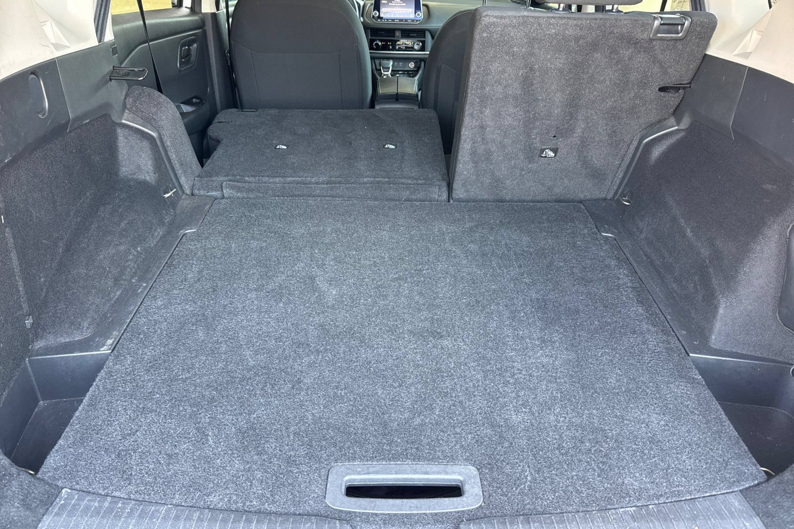 Used 2024 Nissan Rogue S FWD image 19