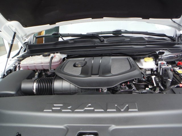 Used 2026 RAM 1500 Laramie AWD/4WD image 6