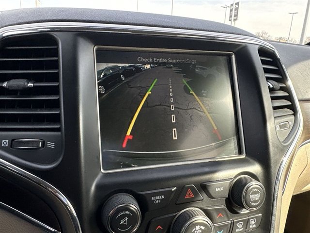 Used 2017 Jeep Grand Cherokee Limited image 14