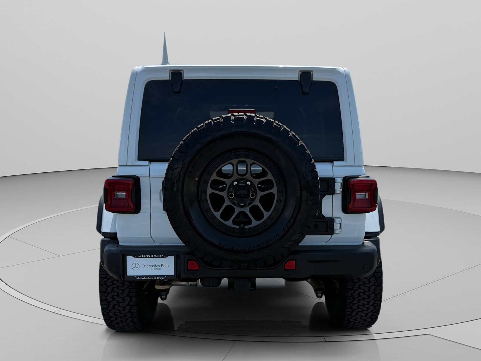Used 2023 Jeep Wrangler Unlimited Rubicon 392 AWD/4WD image 4