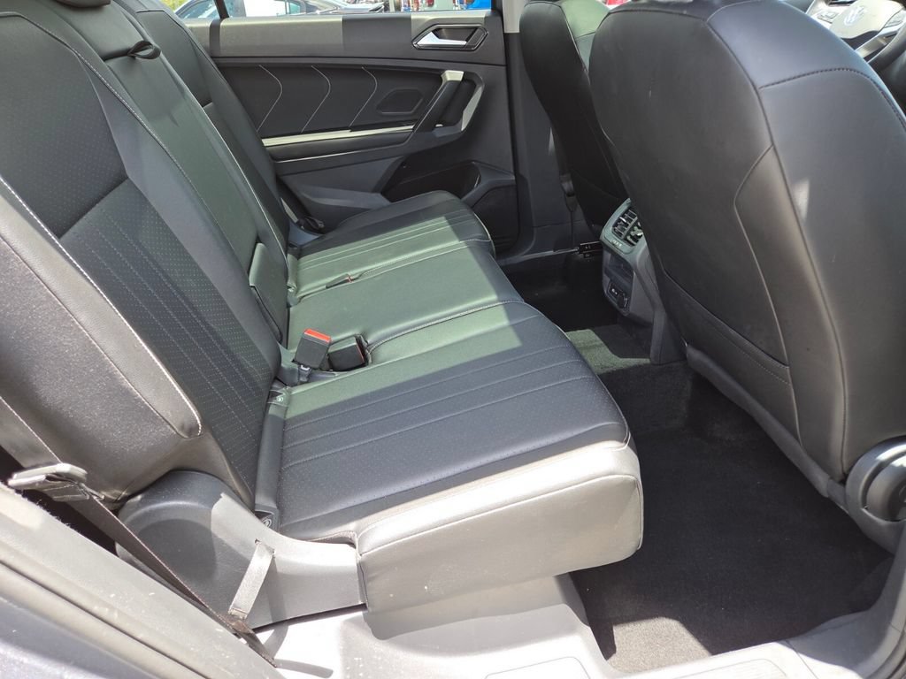 Used 2024 Volkswagen Tiguan SE FWD image 18