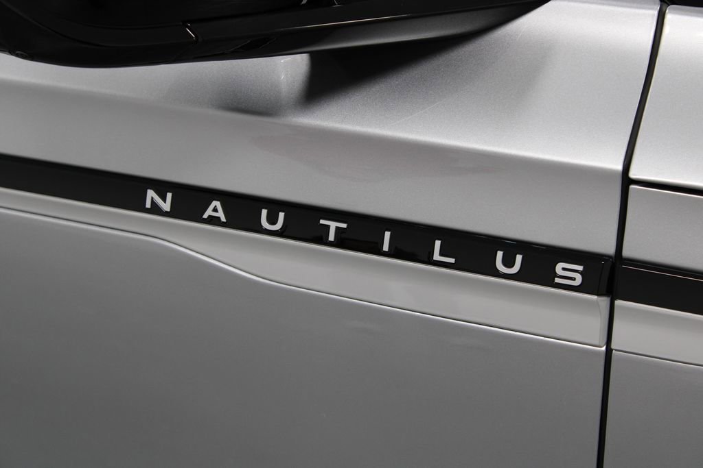 New 2026 Lincoln Nautilus Reserve image 11