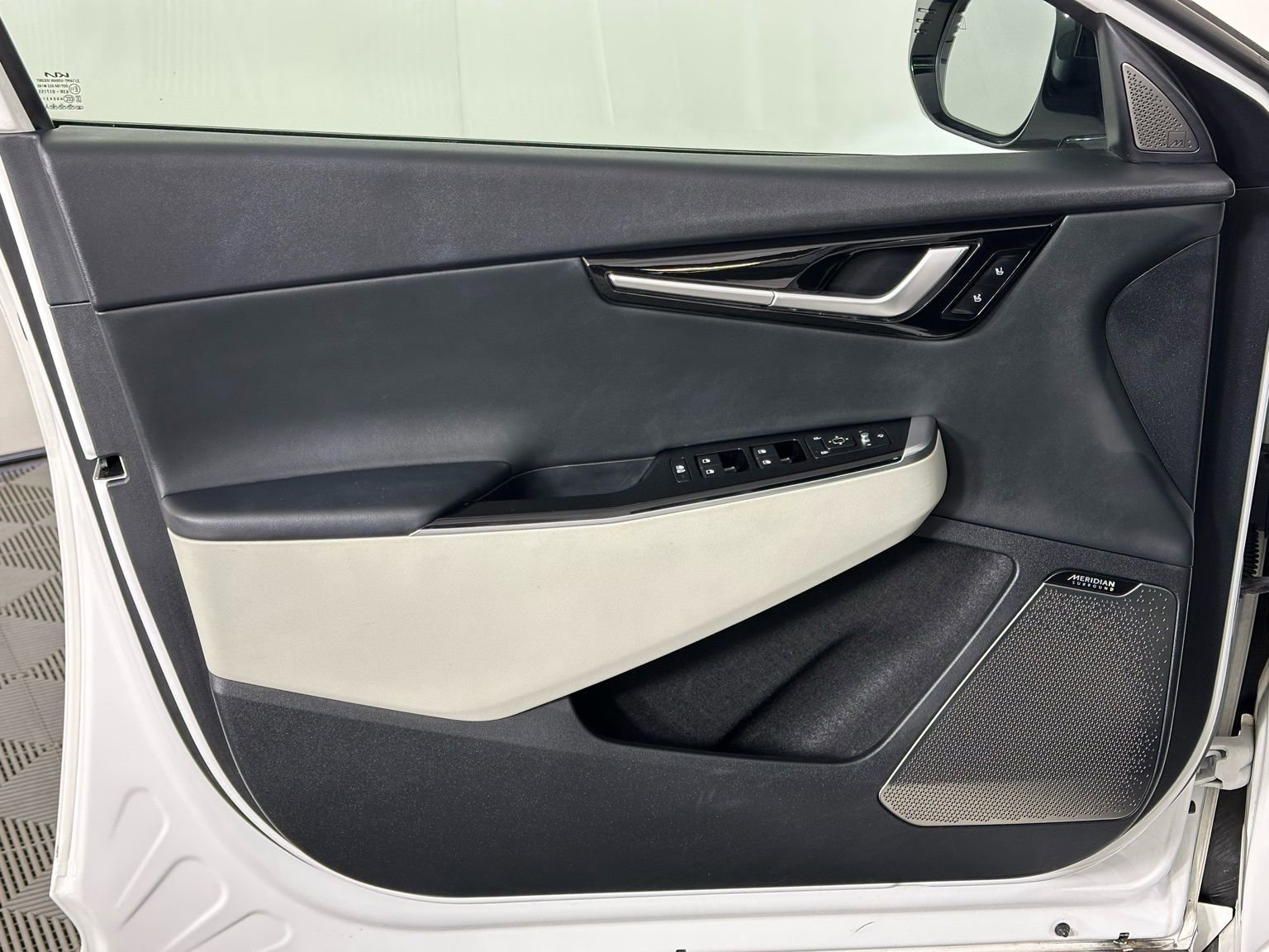 Used 2022 Kia EV6 GT-Line w/ GT-Line Suede Seat Package image 42