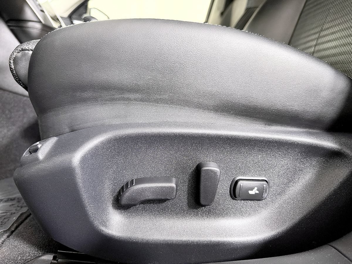 Used 2015 INFINITI Q50 w/ Navigation Package RWD image 33