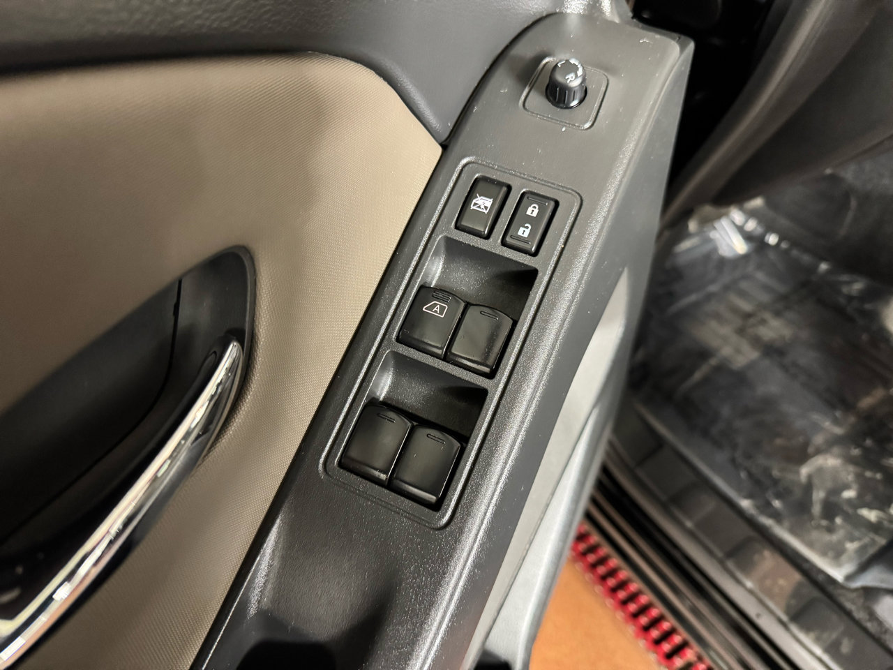 Used 2022 Nissan Frontier SV w/ Technology Package image 16