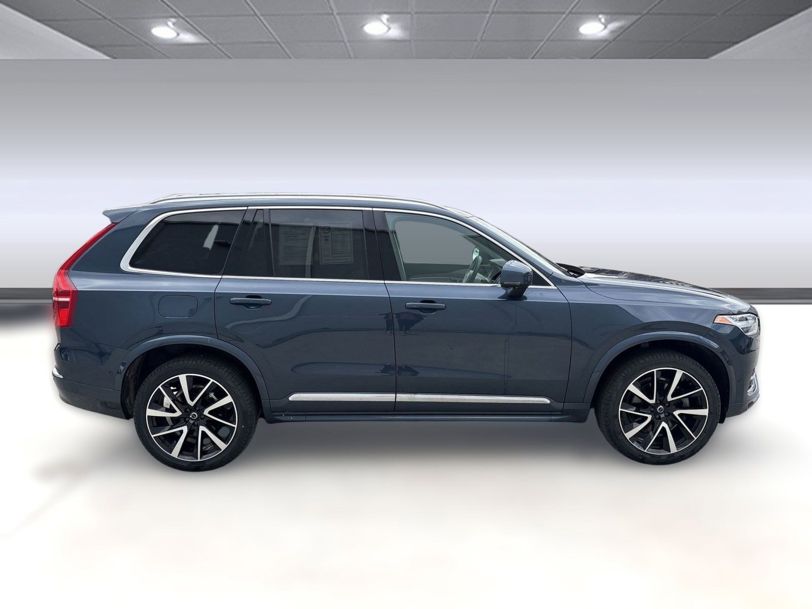Certified 2024 Volvo XC90 B6 Plus w/ Protection Package Premier image 8
