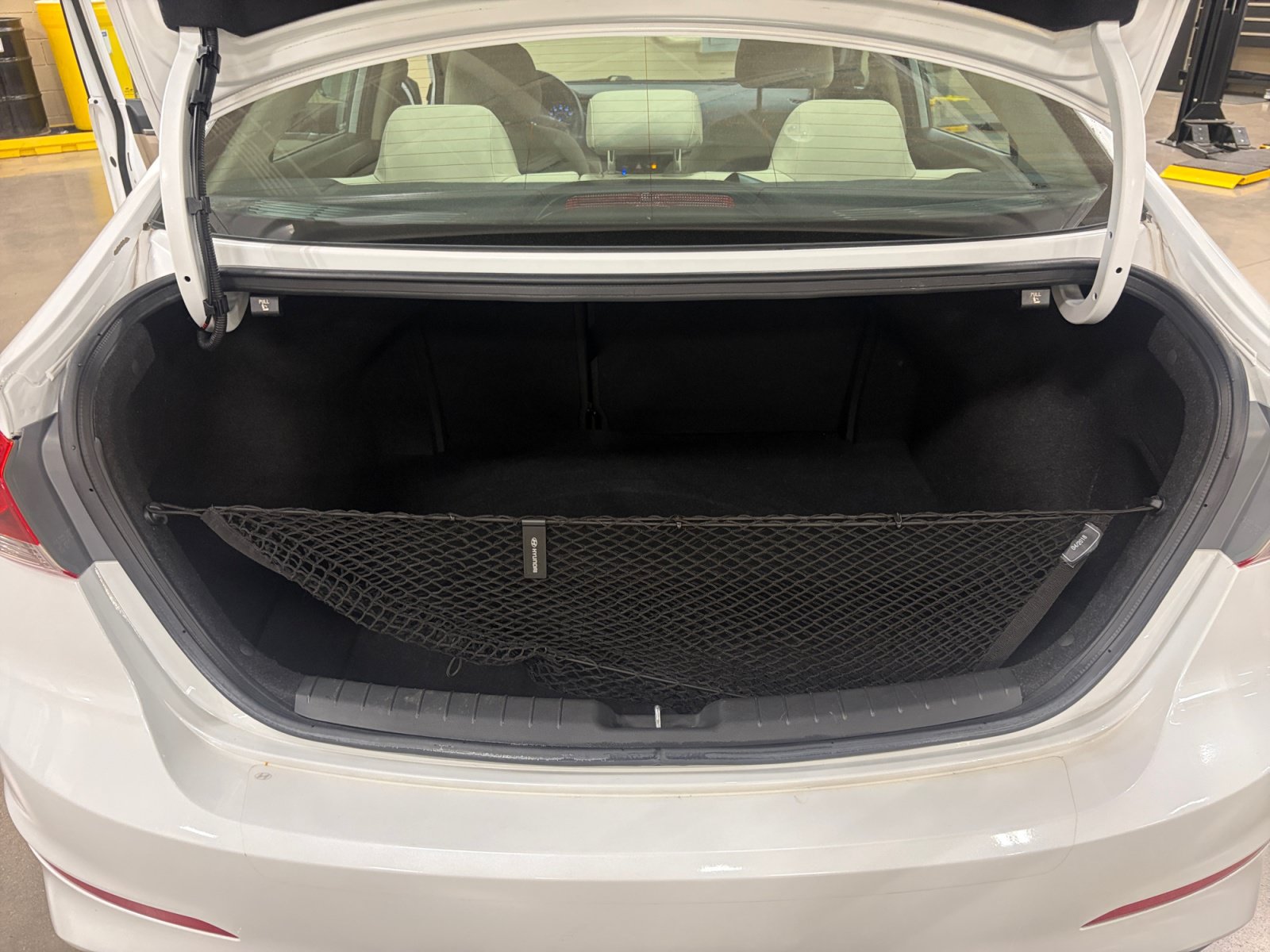 Used 2018 Hyundai Elantra SEL FWD image 30