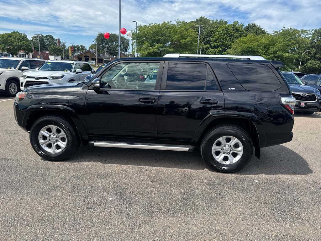 Used 2017 Toyota 4Runner SR5 Premium AWD/4WD image 4