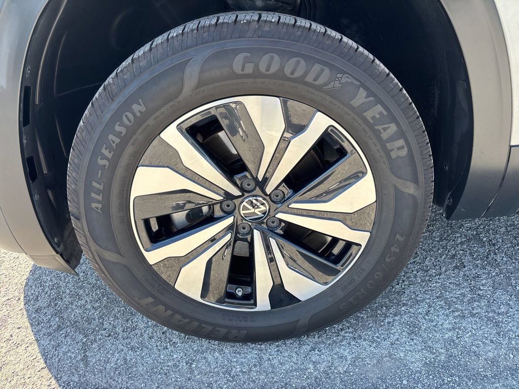 Certified 2024 Volkswagen Atlas SE AWD/4WD image 7