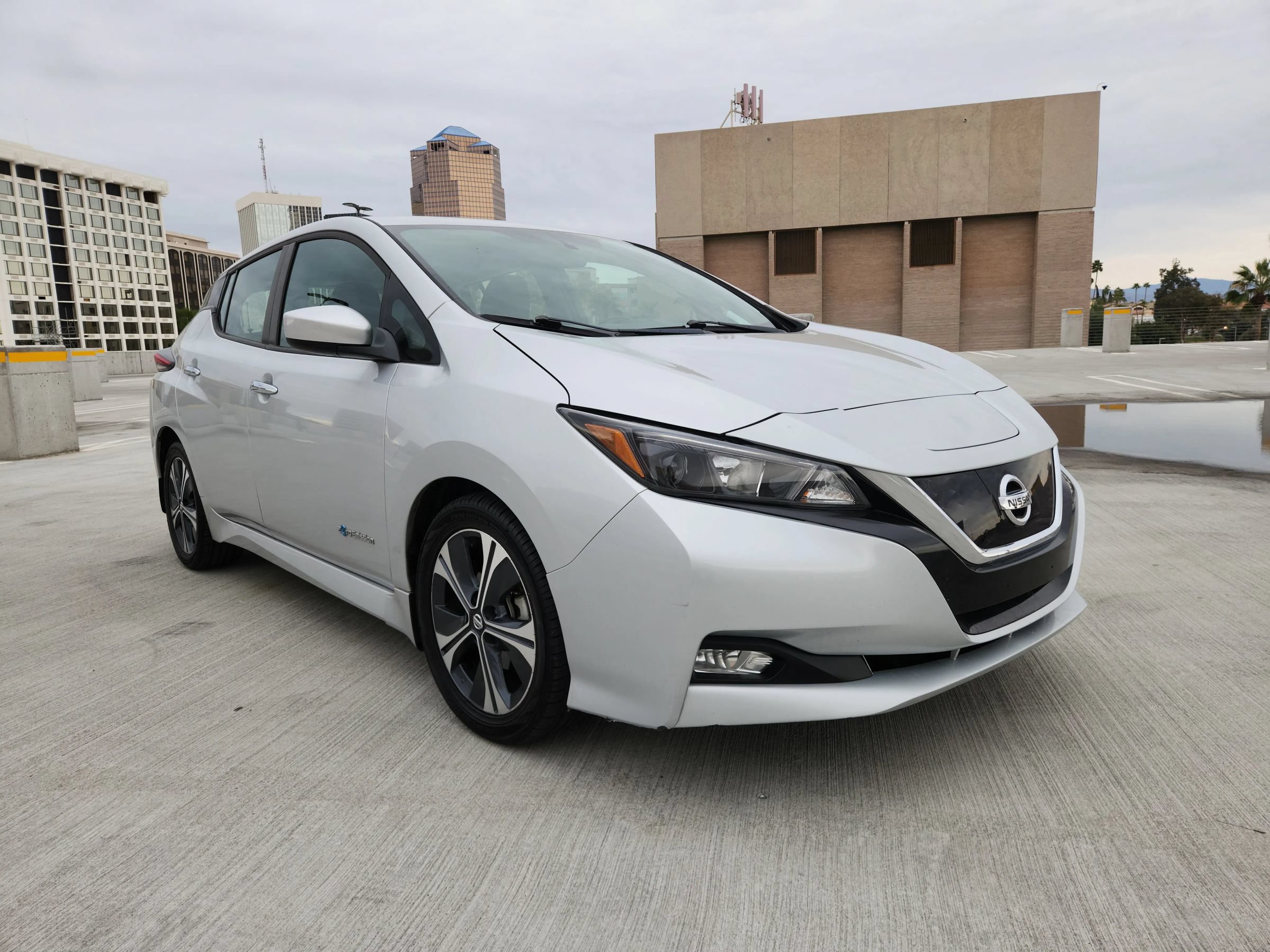 Used 2018 Nissan Leaf SV FWD image 10