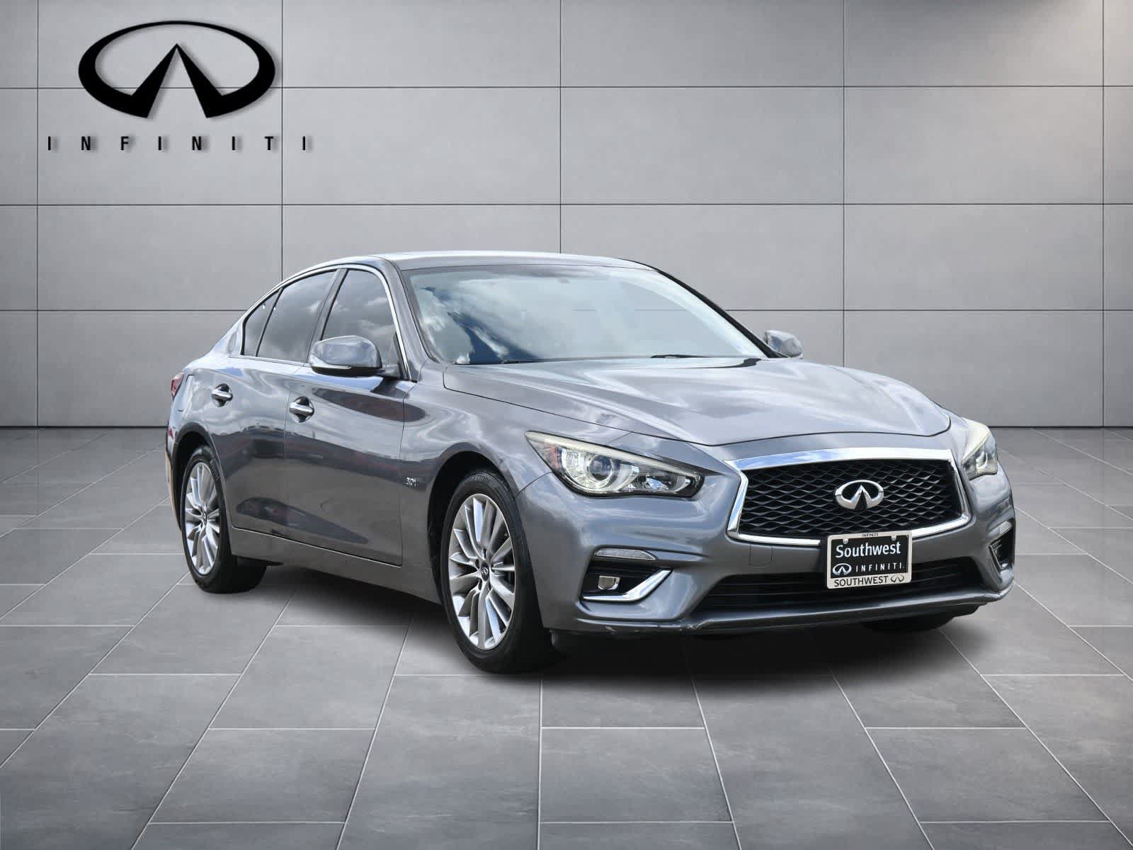 Used 2018 INFINITI Q50 Luxe AWD/4WD image 3