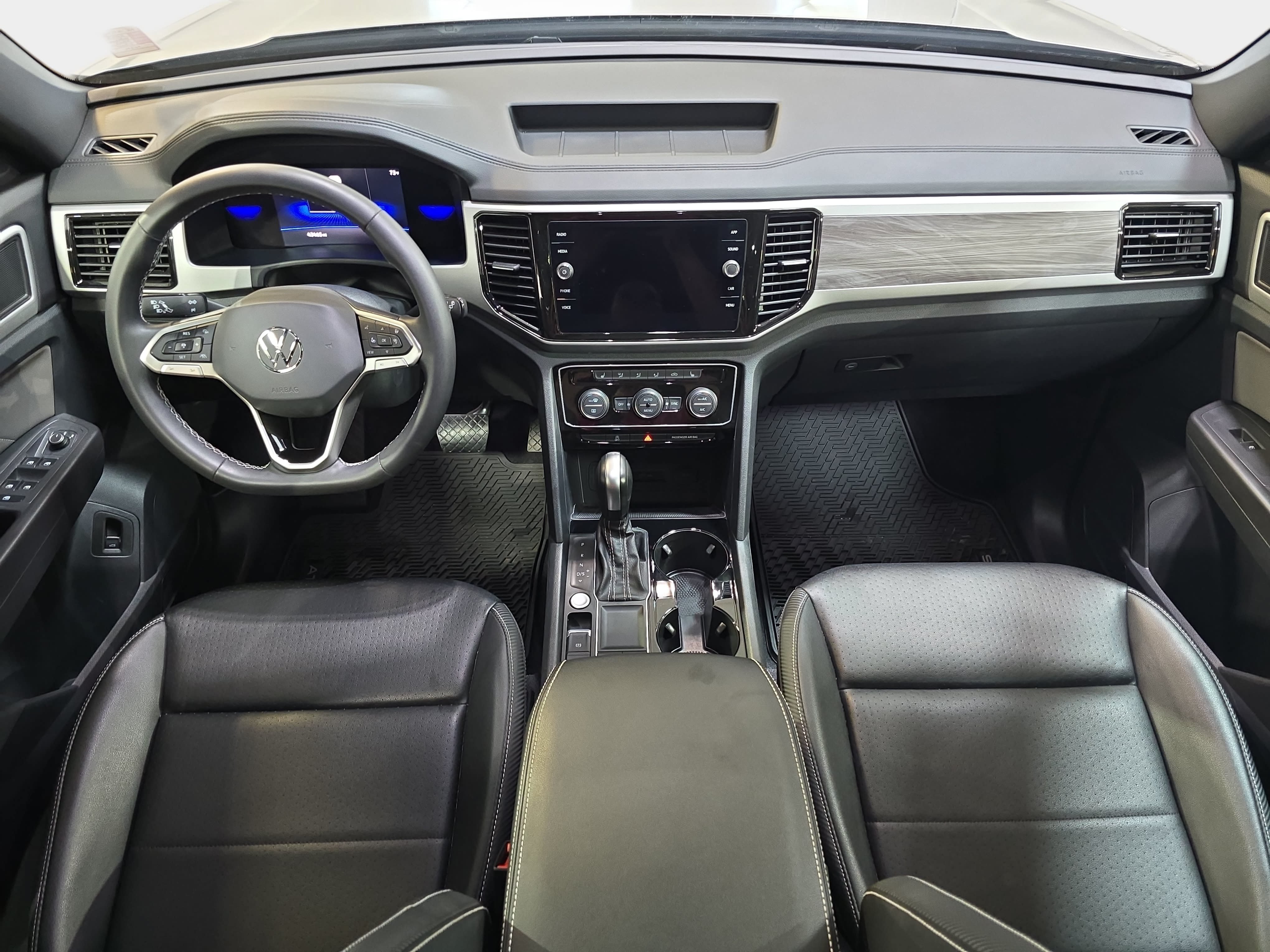 Used 2022 Volkswagen Atlas Cross Sport SE FWD image 10