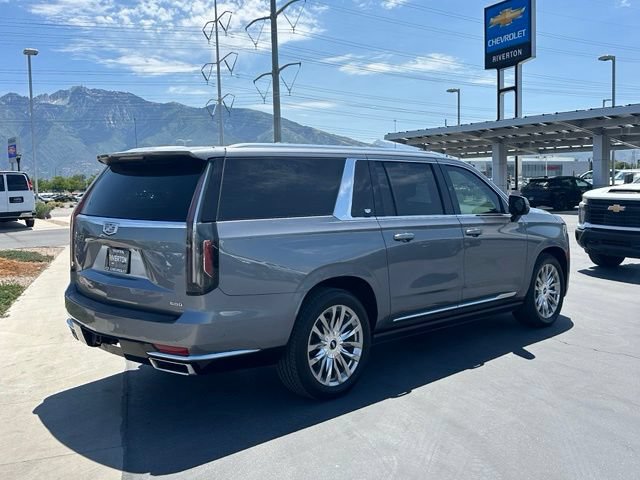 Certified 2021 Cadillac Escalade ESV Premium Luxury w/ Driver Assist Tech Package AWD/4WD image 7