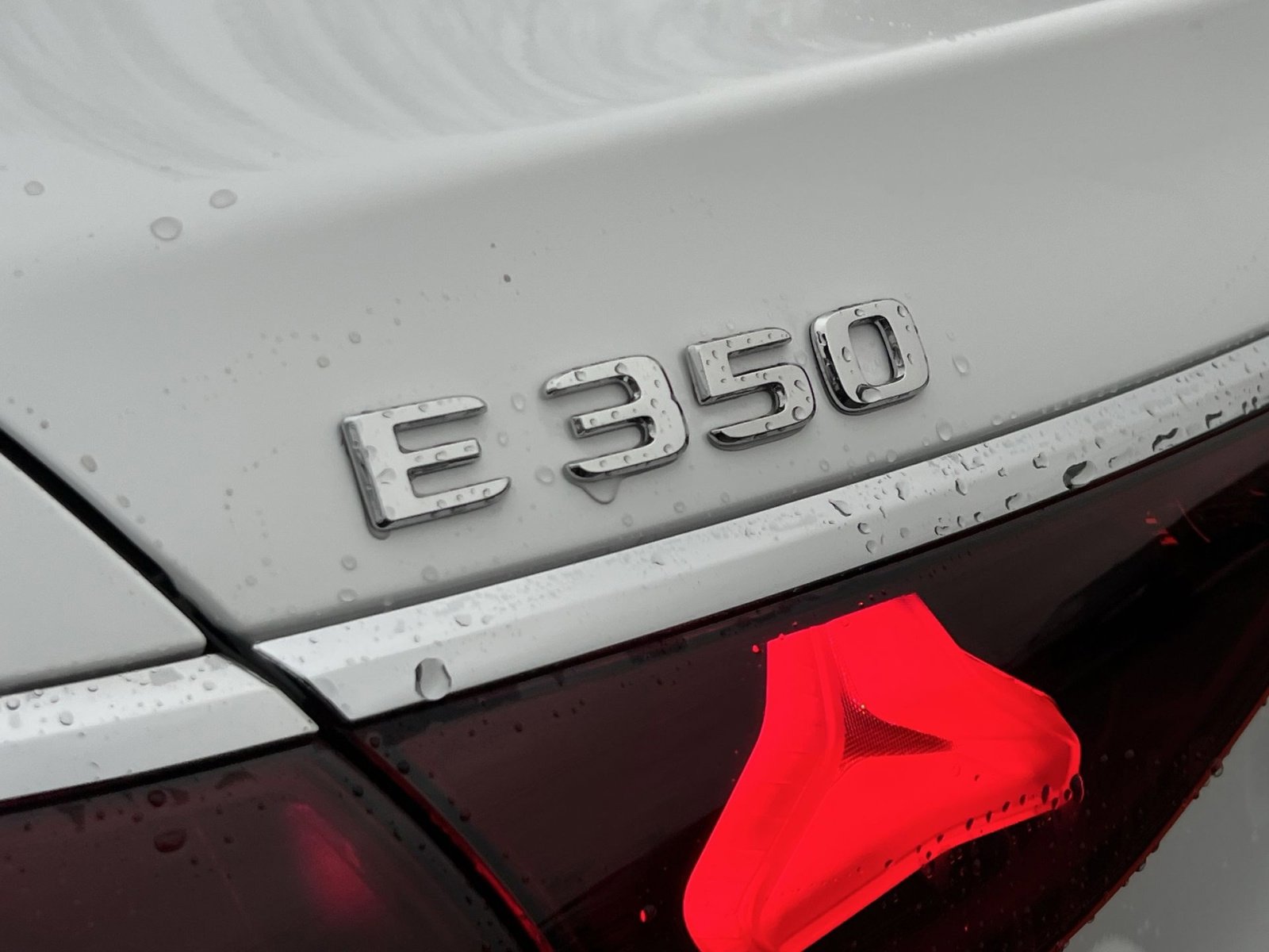 New 2026 Mercedes-Benz E 350 4MATIC Sedan image 29