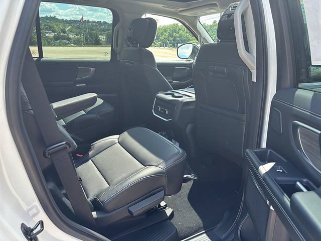 New 2026 Ford Expedition Platinum w/ Driver's Package AWD/4WD image 18