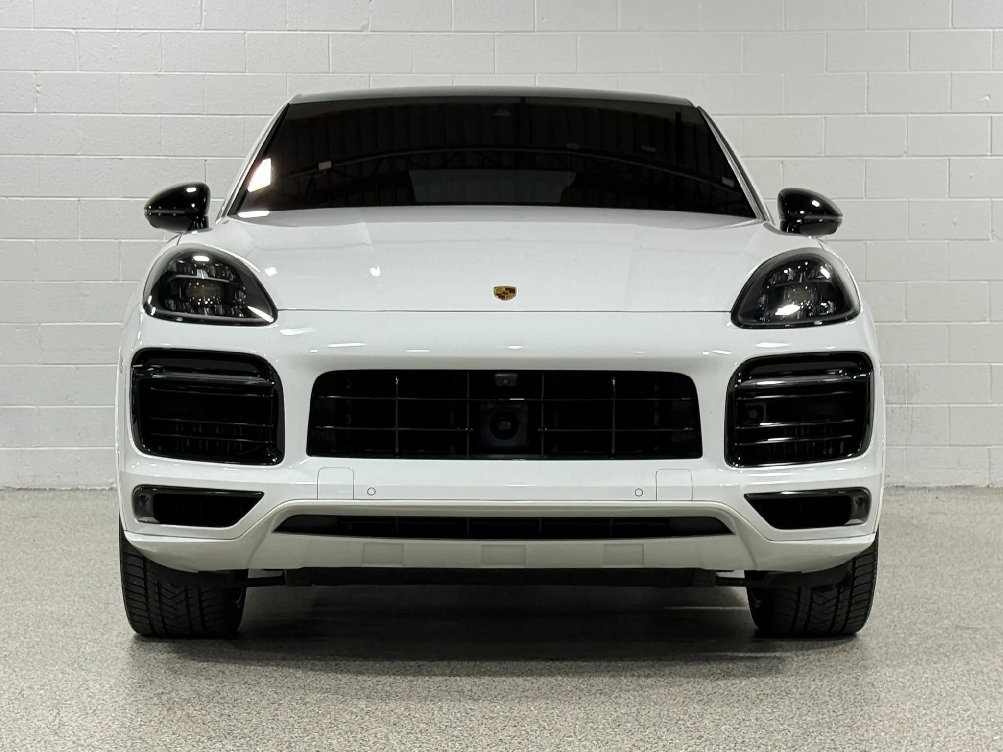Used 2022 Porsche Cayenne GTS AWD/4WD image 3