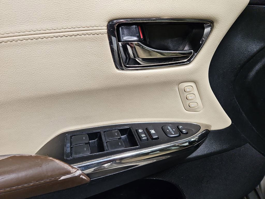 Used 2016 Toyota Avalon XLE Premium image 12