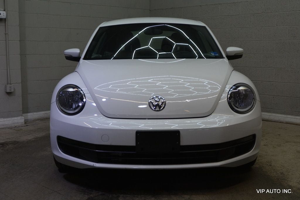 Used 2015 Volkswagen Beetle 1.8T Classic FWD image 3