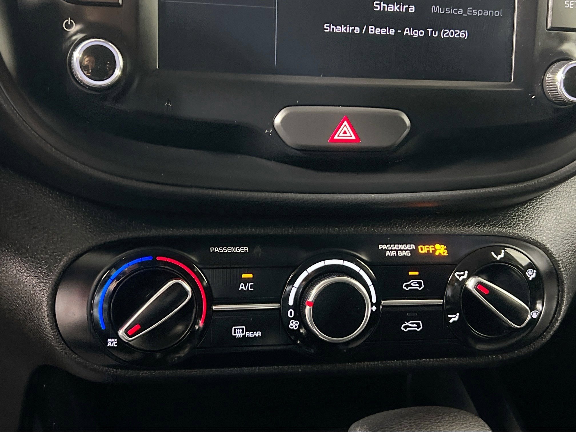 Used 2025 Kia Soul LX w/ LX Technology Package image 26