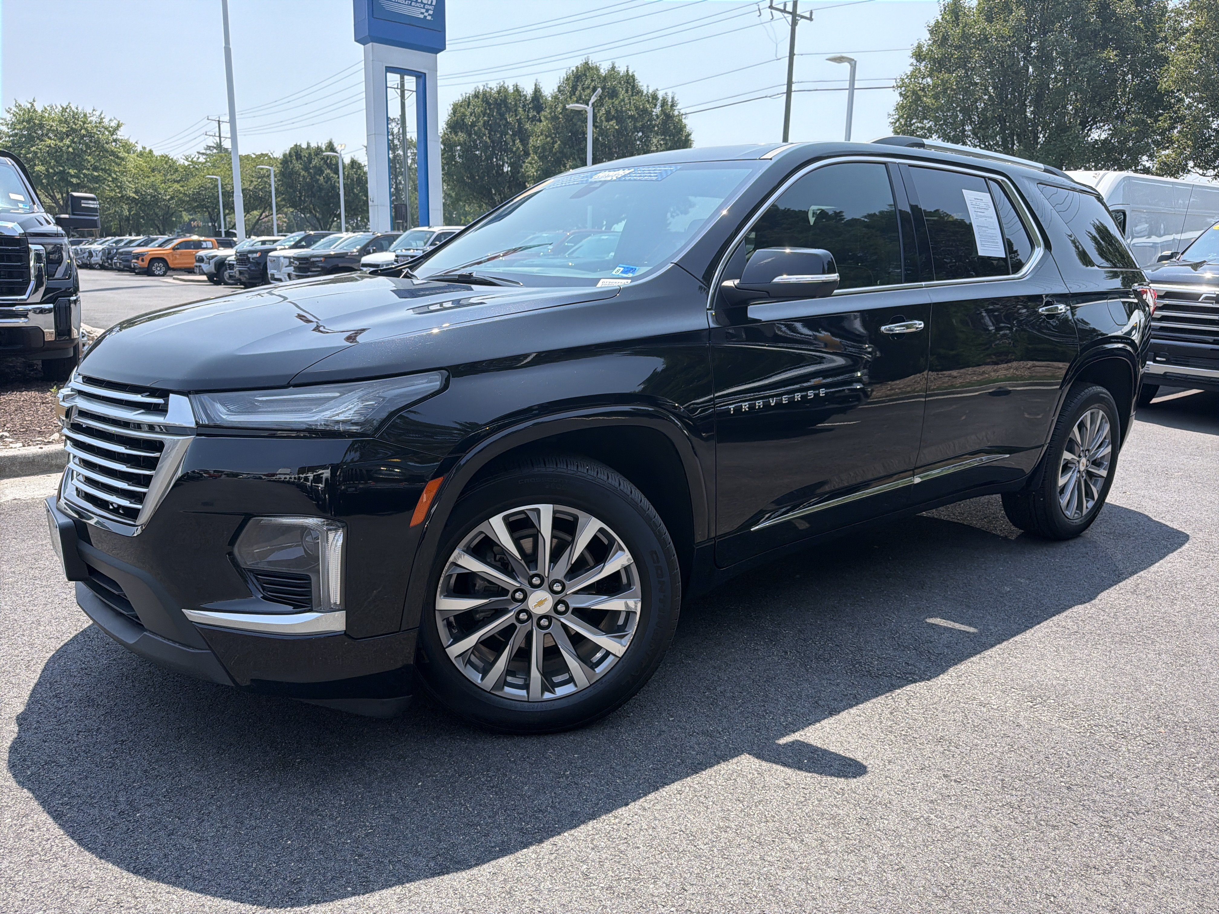 Used 2023 Chevrolet Traverse Premier AWD/4WD image 5