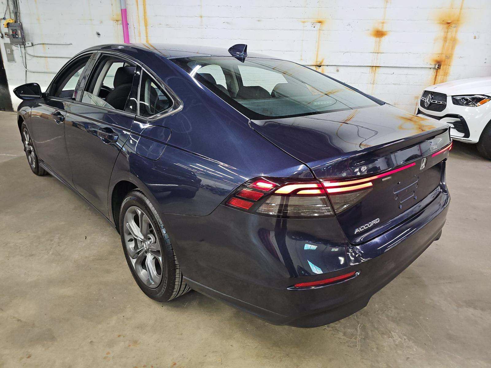 Used 2023 Honda Accord EX image 2