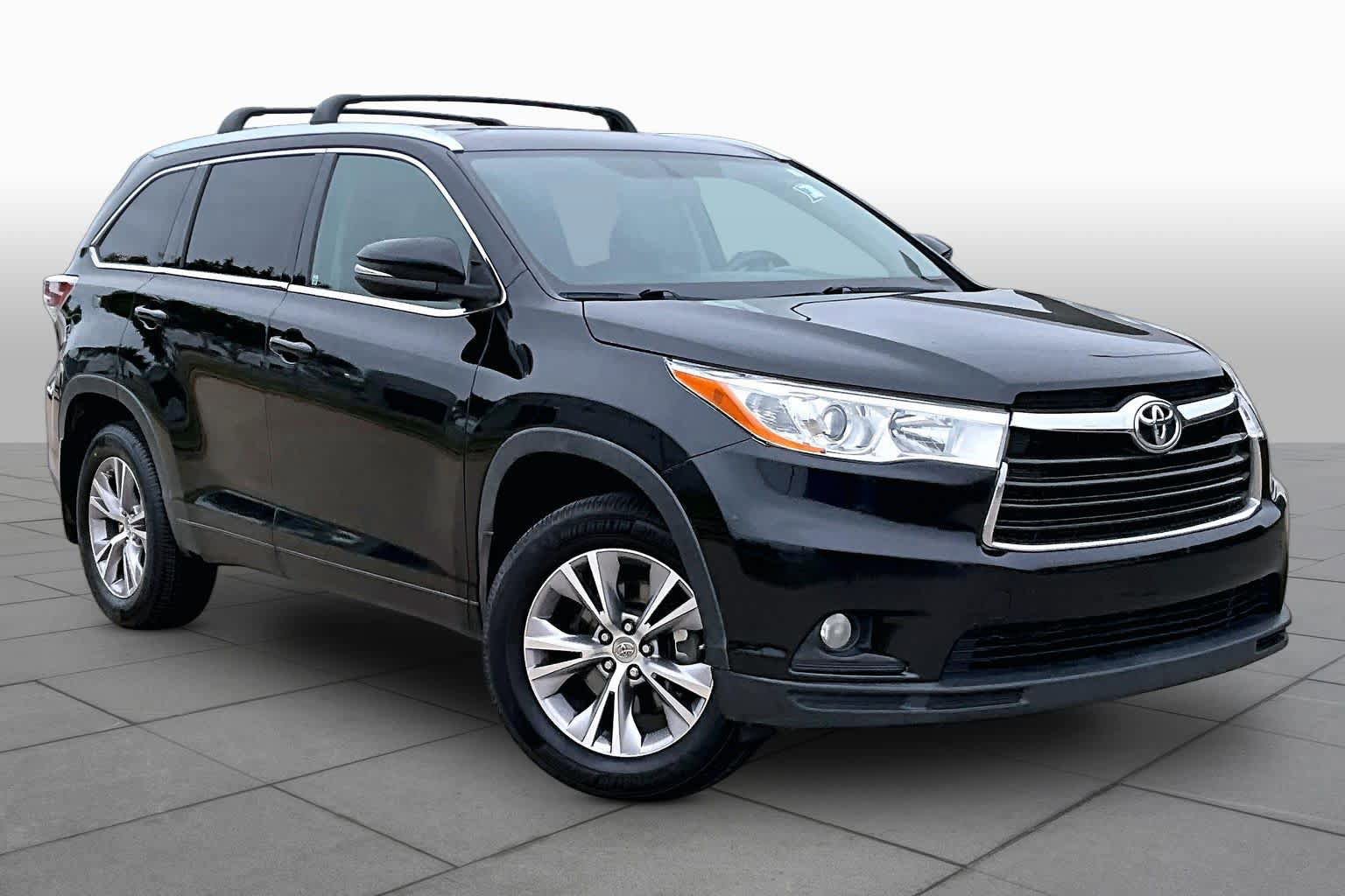 Used 2015 Toyota Highlander XLE AWD/4WD image 3