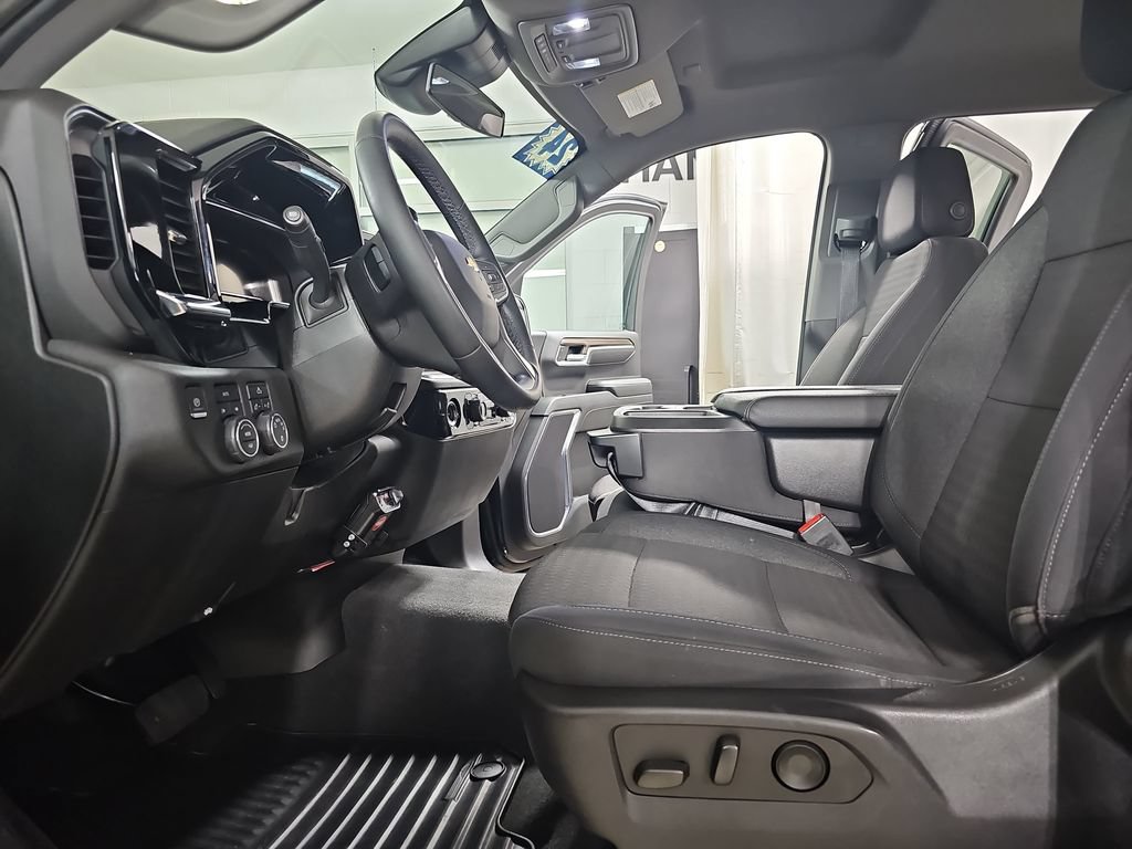 Certified 2024 Chevrolet Silverado 1500 LT AWD/4WD image 18