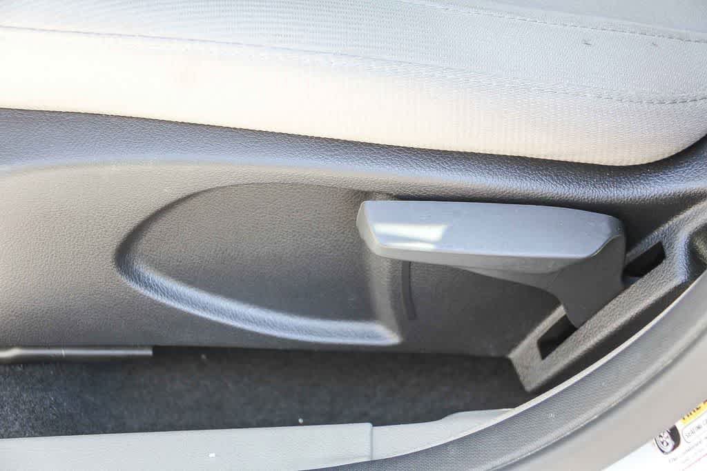 Used 2017 Ford Focus Electric Hatchback FWD image 19