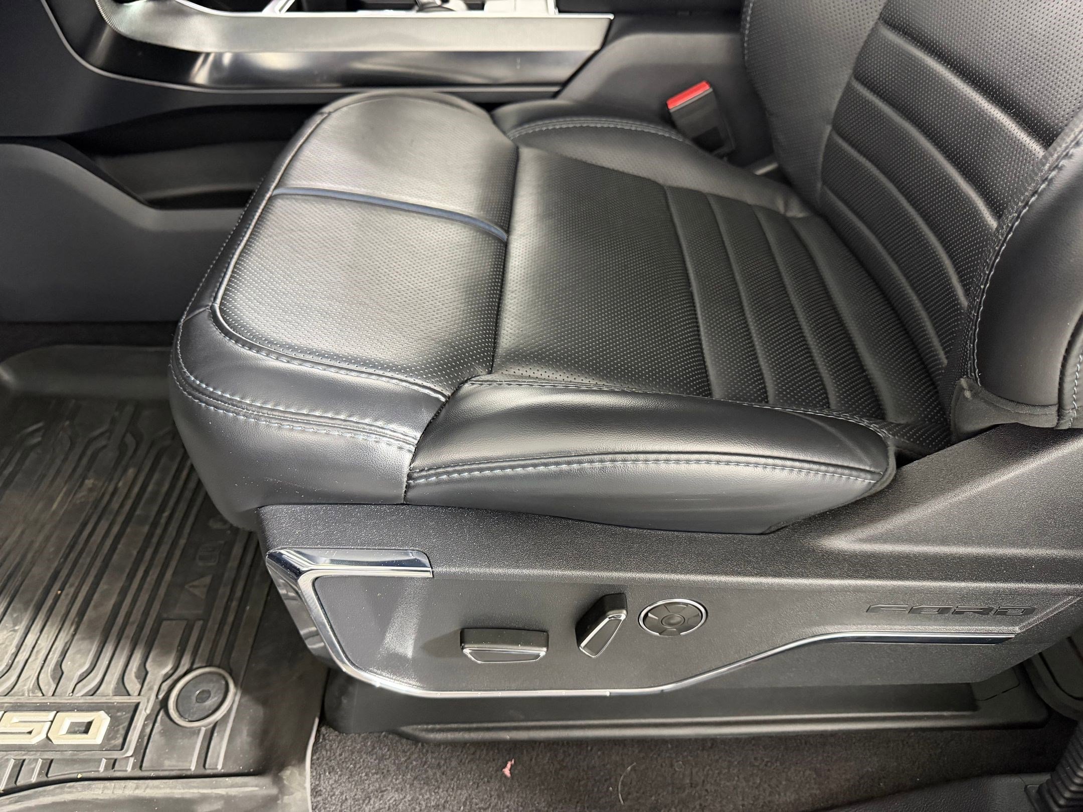 Used 2024 Ford F150 Platinum w/ Equipment Group 702A High AWD/4WD image 11