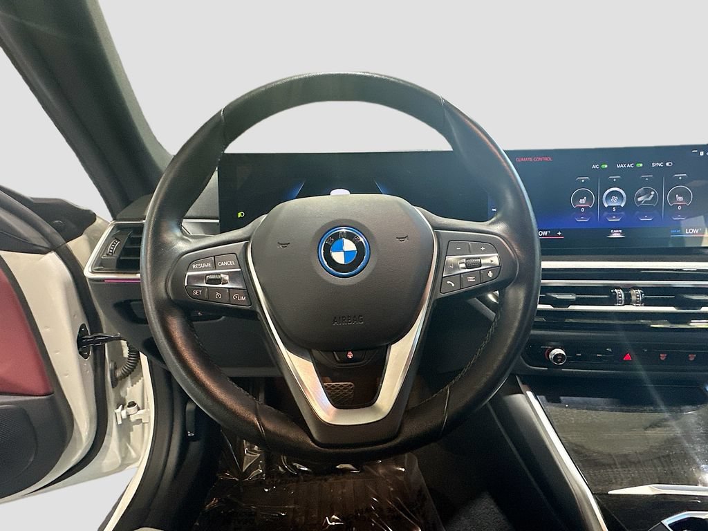 Used 2023 BMW i4 eDrive35 w/ Premium Package RWD image 11