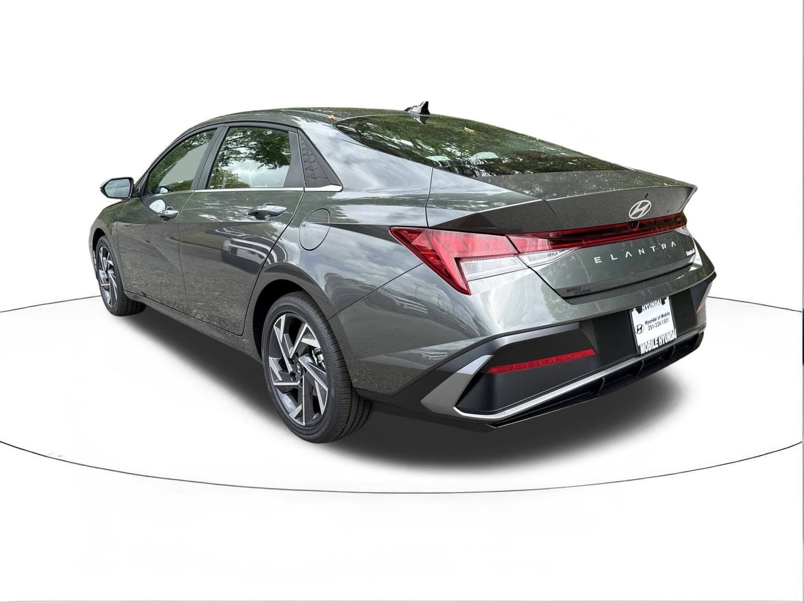 New 2026 Hyundai Elantra Limited FWD image 5