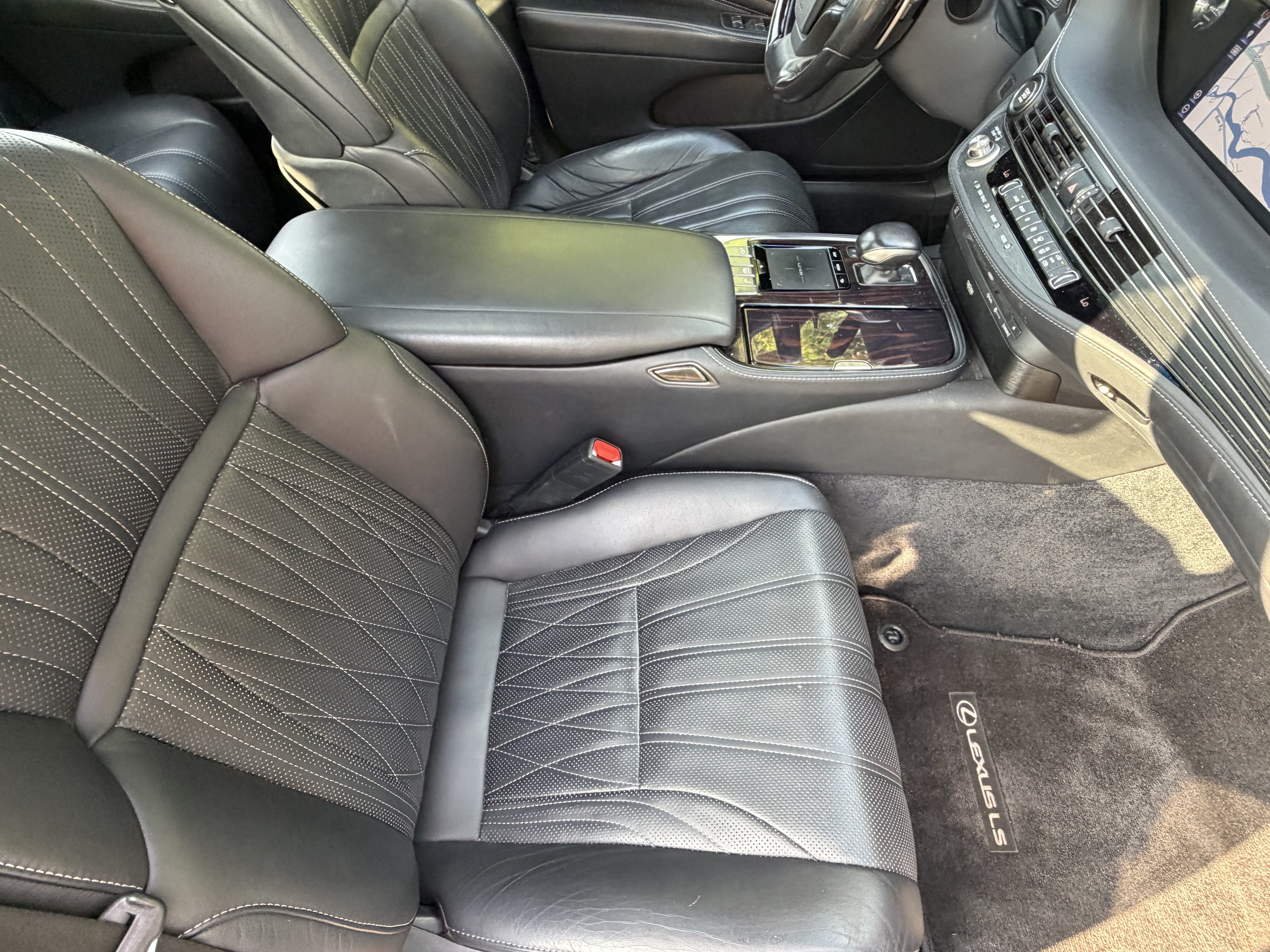 Used 2018 Lexus LS 500 w/ Interior Upgrade Package RWD image 46