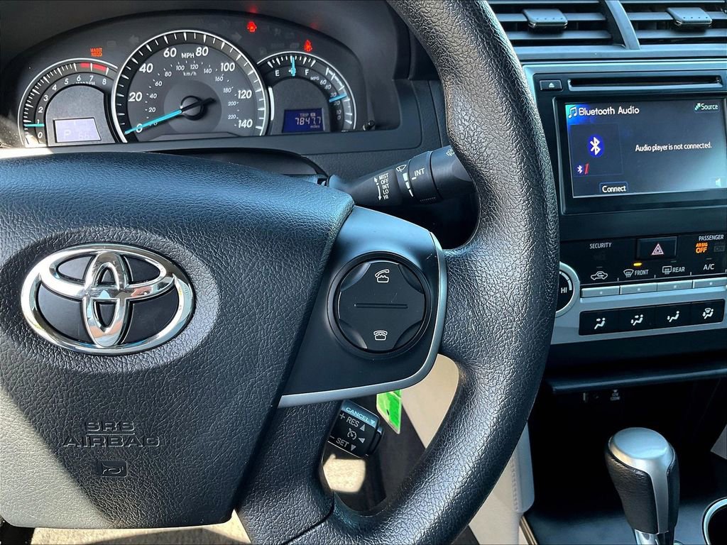 Used 2013 Toyota Camry LE FWD image 12