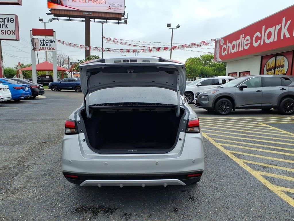Used 2025 Nissan Versa SR w/ Trunk Package FWD image 20