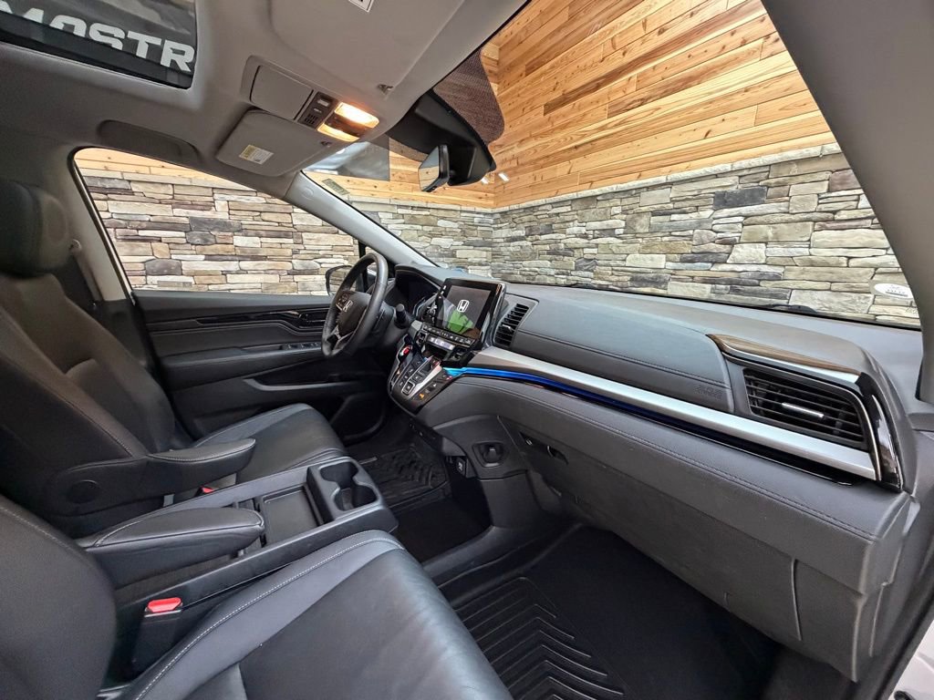 Used 2023 Honda Odyssey Touring image 13