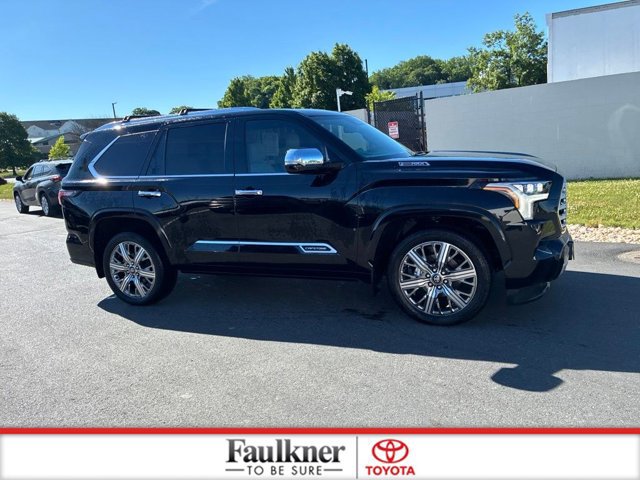 Used 2025 Toyota Sequoia Capstone AWD/4WD image 4