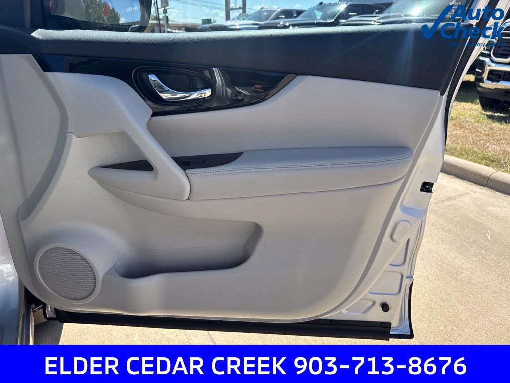 Used 2018 Nissan Rogue Sport SV FWD image 28