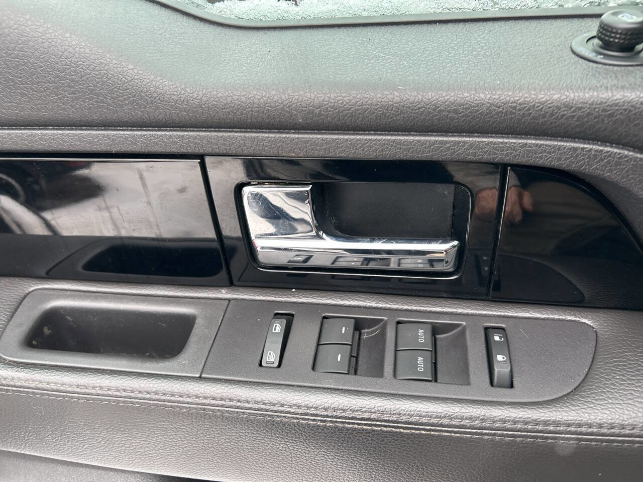 Used 2014 Ford F150 Limited AWD/4WD image 8