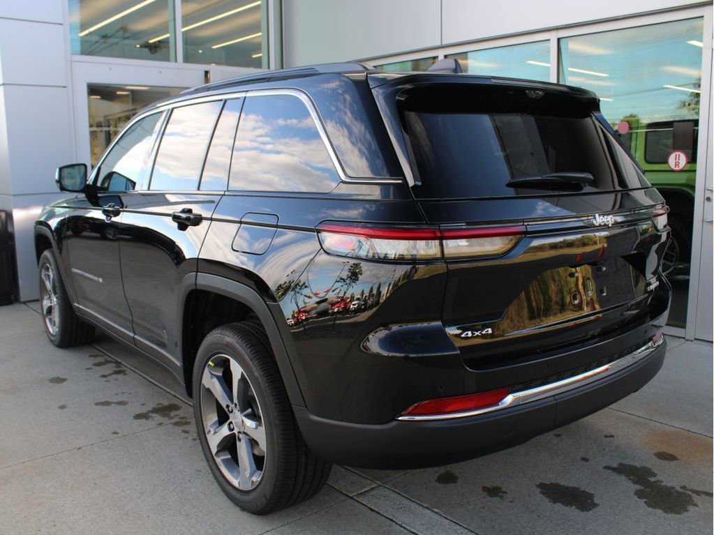 New 2025 Jeep Grand Cherokee Limited w/ Luxury Tech Group II image 7