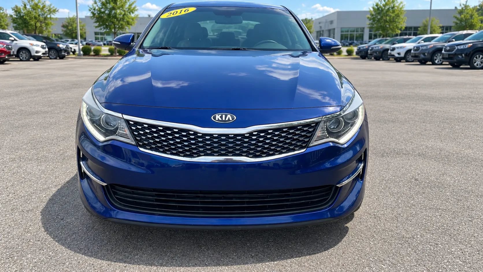 Used 2016 Kia Optima EX FWD image 2