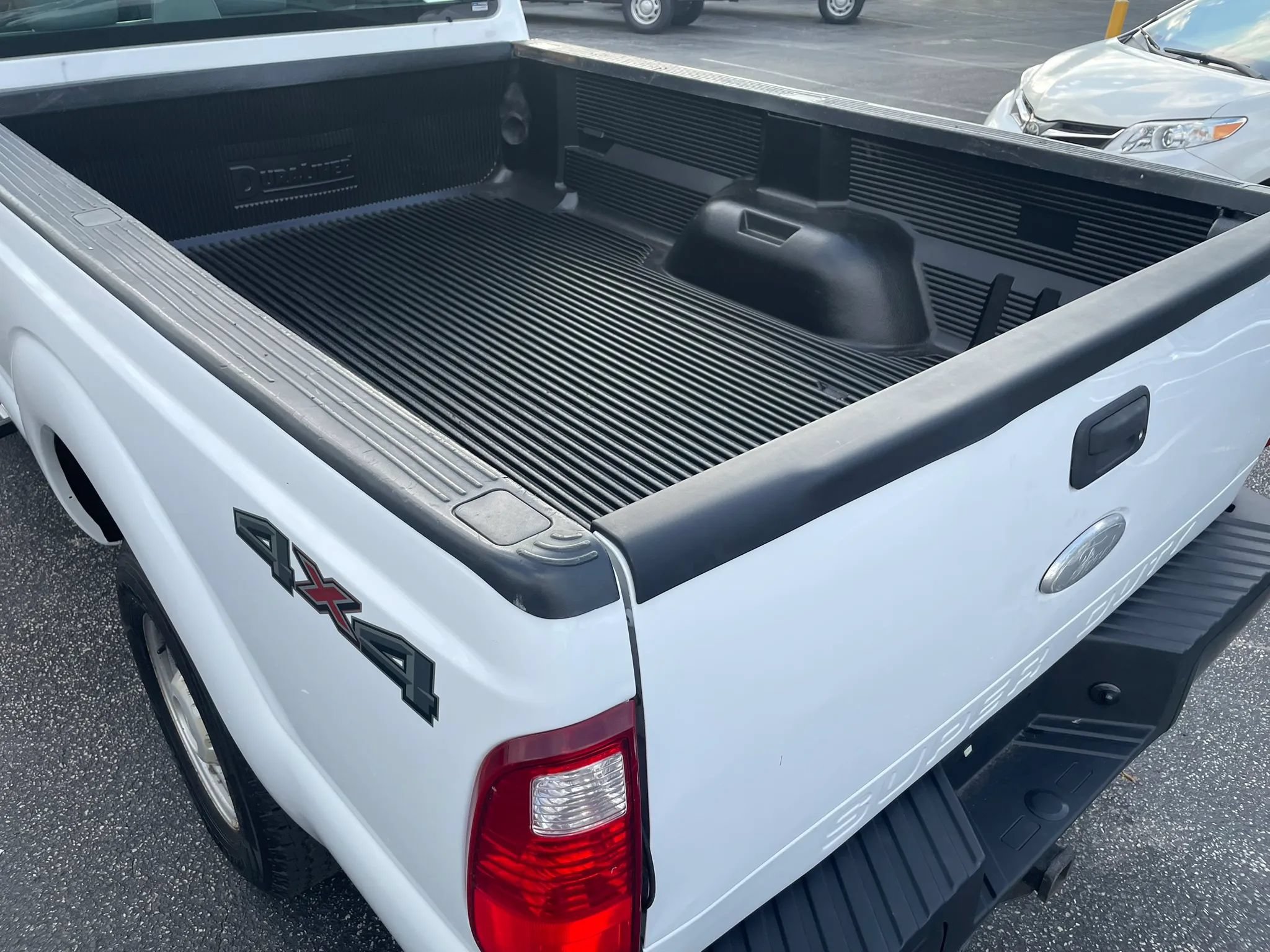 Used 2015 Ford F250 XL w/ Power Equipment Group AWD/4WD image 9
