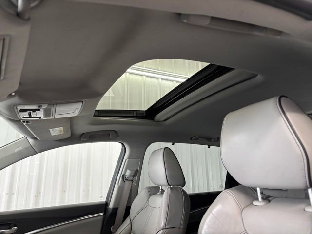 Used 2017 Acura MDX FWD w/ Advance Package image 9