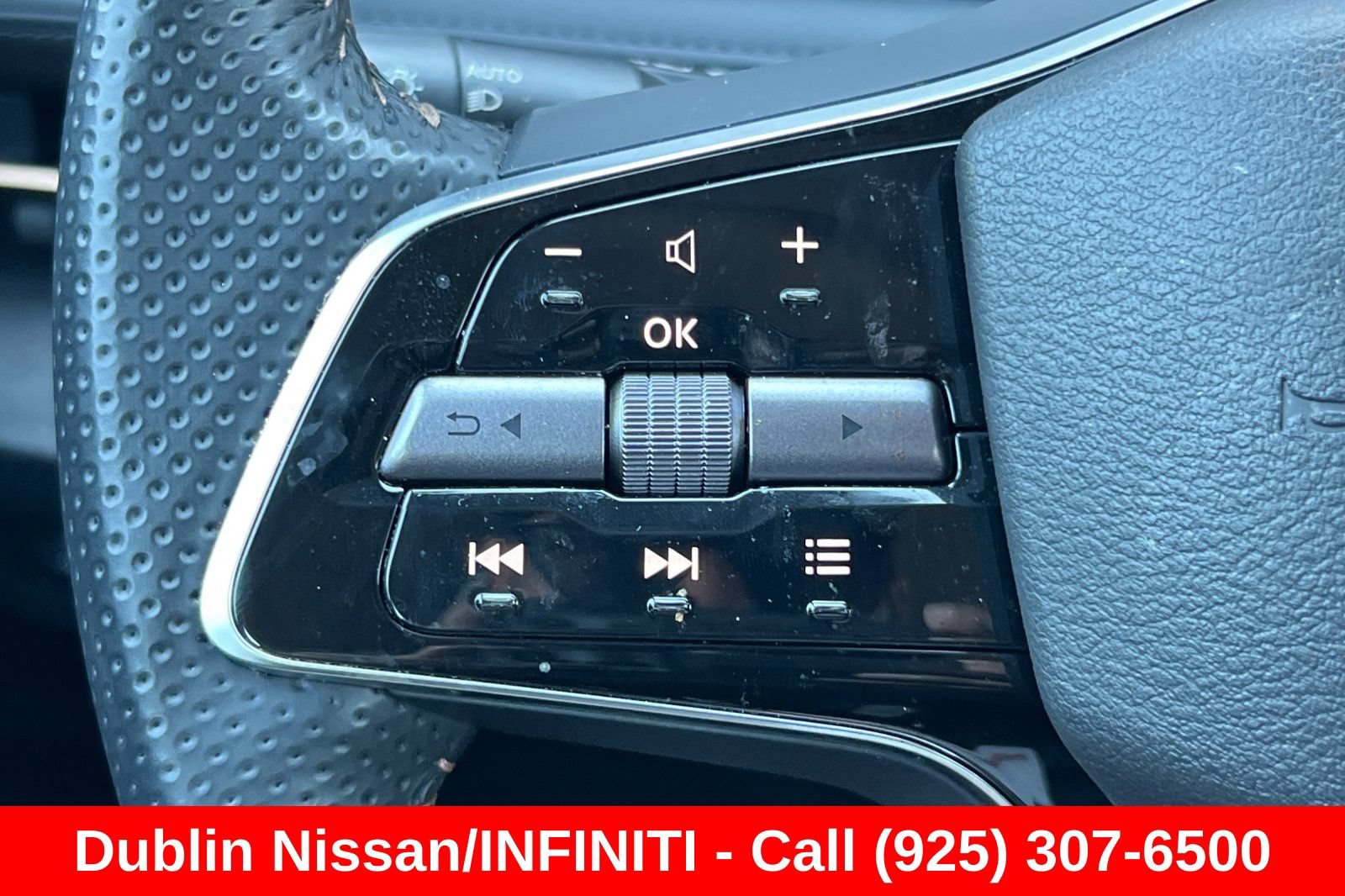 Used 2023 Nissan Ariya FWD image 35