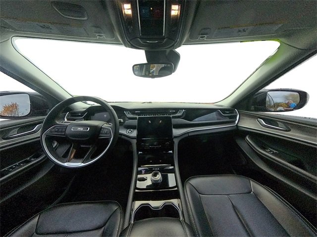 Used 2023 Jeep Grand Cherokee L Limited w/ Luxury Tech Group II image 34