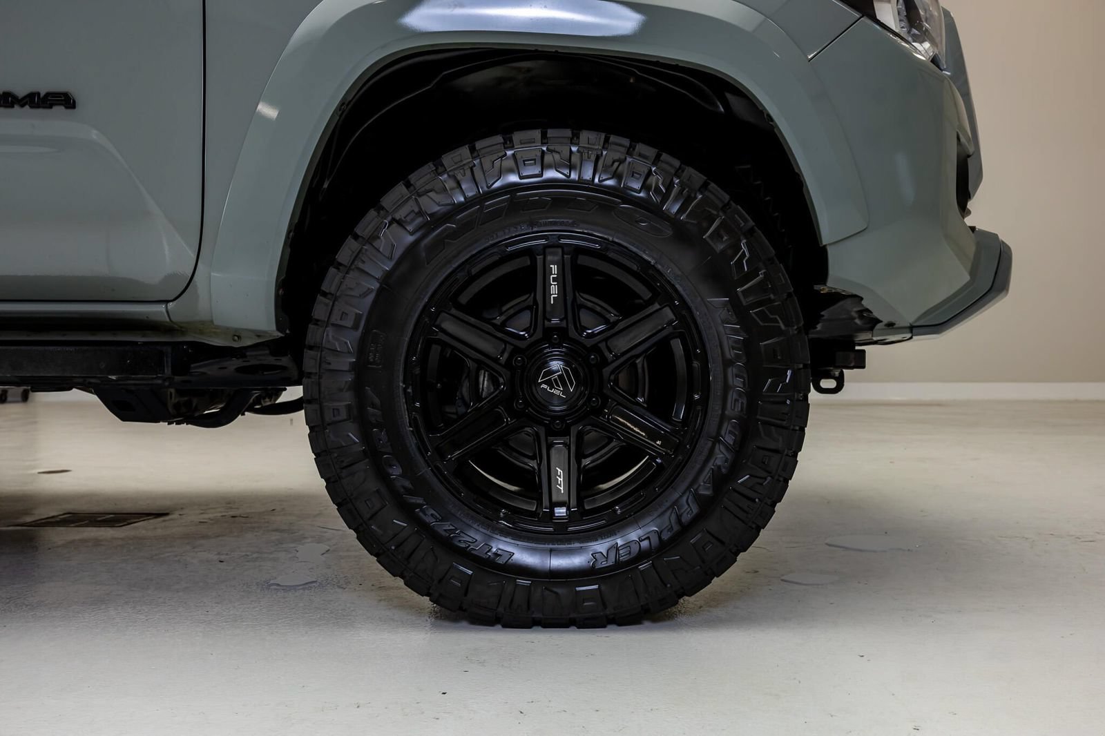 Used 2022 Toyota Tacoma TRD Sport AWD/4WD image 12