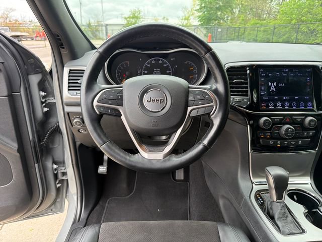 Used 2020 Jeep Grand Cherokee Altitude image 16